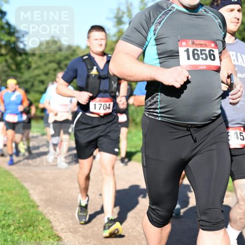 27.09.2026 - 35. Volkslauf durch das schöne Alstertal Dr. Thomas Lammeyer http://msf.ph/oto/10562037 27.09.2026 10:06:31 Laufen 1704, 1656, 645, 1 meine-sportfotos.de