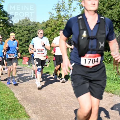27.09.2026 - 35. Volkslauf durch das schöne Alstertal Dr. Thomas Lammeyer http://msf.ph/oto/10562043 27.09.2026 10:06:32 Laufen 1608, 1626, 1644, 1704 meine-sportfotos.de