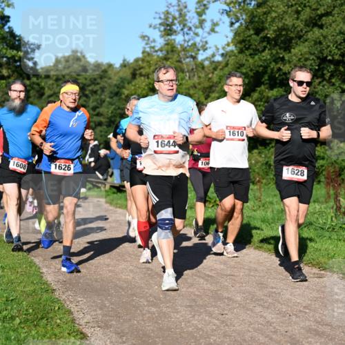 27.09.2026 - 35. Volkslauf durch das schöne Alstertal Dr. Thomas Lammeyer http://msf.ph/oto/10562050 27.09.2026 10:06:33 Laufen 1608, 1626, 1644, 106, 1610, 1628 meine-sportfotos.de