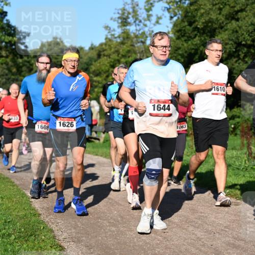 27.09.2026 - 35. Volkslauf durch das schöne Alstertal Dr. Thomas Lammeyer http://msf.ph/oto/10562053 27.09.2026 10:06:34 Laufen 1608, 1626, 1644, 1063, 1610, 1628 meine-sportfotos.de