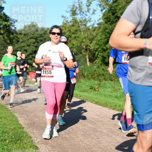 27.09.2026 - 35. Volkslauf durch das schöne Alstertal Dr. Thomas Lammeyer http://msf.ph/oto/10562080 27.09.2026 10:06:40 Laufen 1989, 1155, 1072, 16, 1641 meine-sportfotos.de