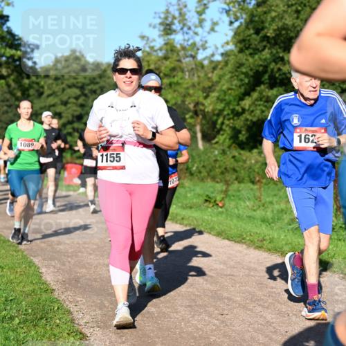 27.09.2026 - 35. Volkslauf durch das schöne Alstertal Dr. Thomas Lammeyer http://msf.ph/oto/10562081 27.09.2026 10:06:41 Laufen 1089, 1155, 107, 162 meine-sportfotos.de