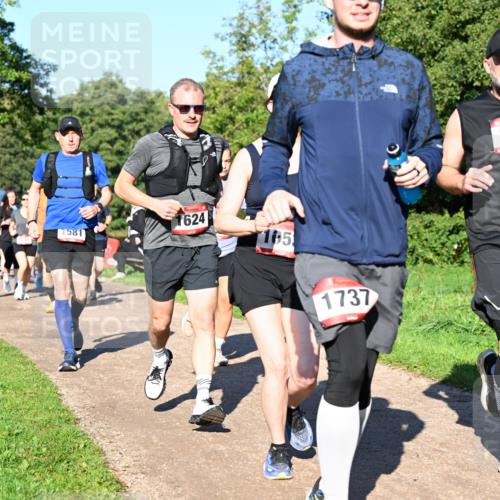 27.09.2026 - 35. Volkslauf durch das schöne Alstertal Dr. Thomas Lammeyer http://msf.ph/oto/10562115 27.09.2026 10:06:47 Laufen 624, 1581, 105, 1737, 1616 meine-sportfotos.de