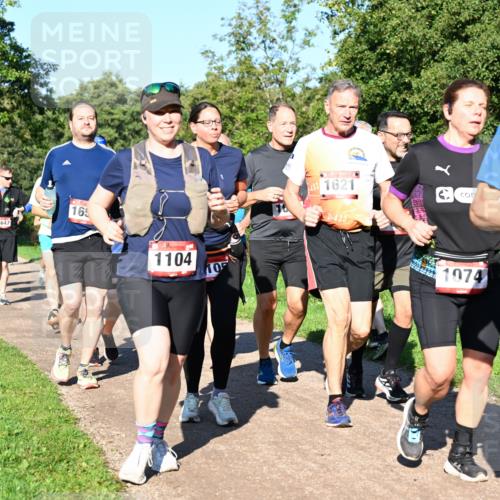 27.09.2026 - 35. Volkslauf durch das schöne Alstertal Dr. Thomas Lammeyer http://msf.ph/oto/10562187 27.09.2026 10:06:59 Laufen 16471, 165, 1104, 10, 433, 1621, 433, 1074, 1613 meine-sportfotos.de