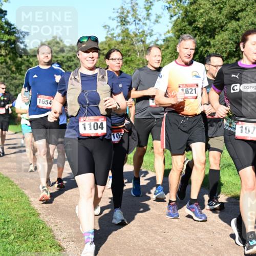 27.09.2026 - 35. Volkslauf durch das schöne Alstertal Dr. Thomas Lammeyer http://msf.ph/oto/10562188 27.09.2026 10:06:59 Laufen 1654, 1104, 105, 433, 1621, 16, 1974 meine-sportfotos.de