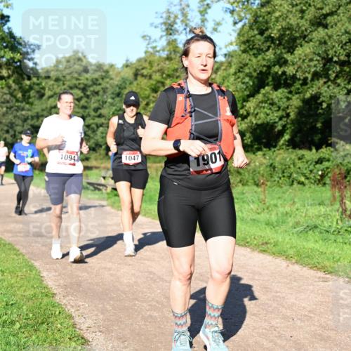 27.09.2026 - 35. Volkslauf durch das schöne Alstertal Dr. Thomas Lammeyer http://msf.ph/oto/10562202 27.09.2026 10:07:07 Laufen 1094, 1047, 1901 meine-sportfotos.de