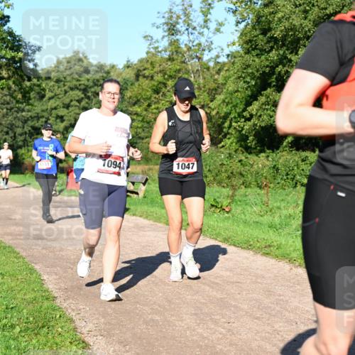 27.09.2026 - 35. Volkslauf durch das schöne Alstertal Dr. Thomas Lammeyer http://msf.ph/oto/10562206 27.09.2026 10:07:08 Laufen 1041, 1094, 1047, 7901 meine-sportfotos.de