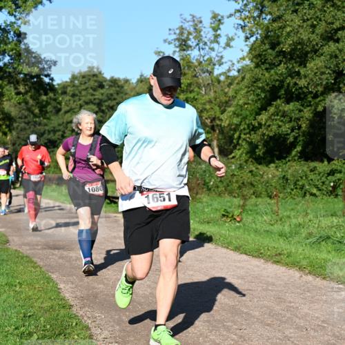 27.09.2026 - 35. Volkslauf durch das schöne Alstertal Dr. Thomas Lammeyer http://msf.ph/oto/10562239 27.09.2026 10:07:19 Laufen 1658, 1080, 1651 meine-sportfotos.de