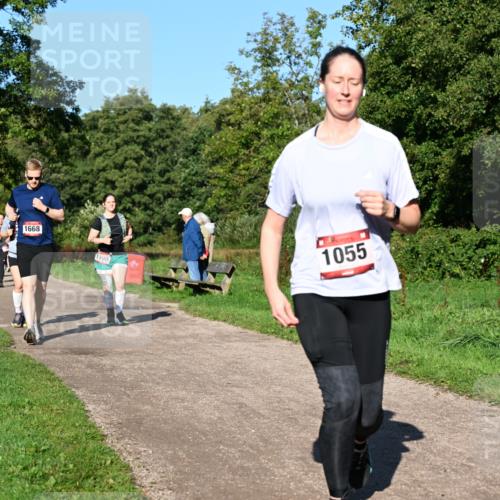 27.09.2026 - 35. Volkslauf durch das schöne Alstertal Dr. Thomas Lammeyer http://msf.ph/oto/10562300 27.09.2026 10:07:30 Laufen 1668, 1100, 1055 meine-sportfotos.de