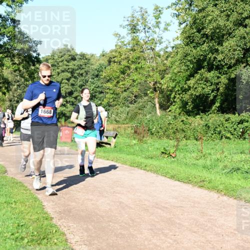 27.09.2026 - 35. Volkslauf durch das schöne Alstertal Dr. Thomas Lammeyer http://msf.ph/oto/10562305 27.09.2026 10:07:32 Laufen 1668 meine-sportfotos.de