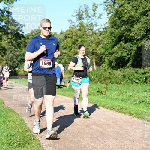 27.09.2026 - 35. Volkslauf durch das schöne Alstertal Dr. Thomas Lammeyer http://msf.ph/oto/10562312 27.09.2026 10:07:34 Laufen 1668, 1100 meine-sportfotos.de
