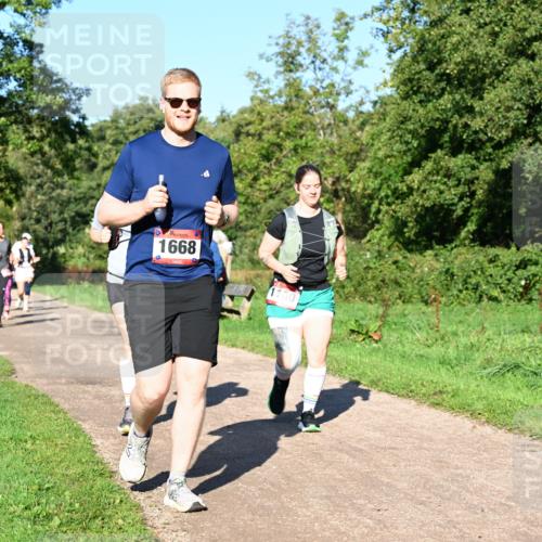27.09.2026 - 35. Volkslauf durch das schöne Alstertal Dr. Thomas Lammeyer http://msf.ph/oto/10562313 27.09.2026 10:07:34 Laufen 1668 meine-sportfotos.de