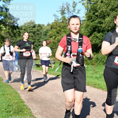 27.09.2026 - 35. Volkslauf durch das schöne Alstertal Dr. Thomas Lammeyer http://msf.ph/oto/10562449 27.09.2026 10:08:20 Laufen 1091, 1660, 1110, 1107 meine-sportfotos.de