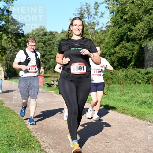 27.09.2026 - 35. Volkslauf durch das schöne Alstertal Dr. Thomas Lammeyer http://msf.ph/oto/10562461 27.09.2026 10:08:22 Laufen 1660, 1091, 1110 meine-sportfotos.de