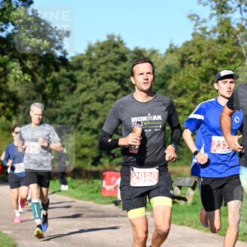 27.09.2026 - 35. Volkslauf durch das schöne Alstertal Dr. Thomas Lammeyer http://msf.ph/oto/10562539 27.09.2026 10:23:59 Laufen 90, 21, 2980, 233 meine-sportfotos.de
