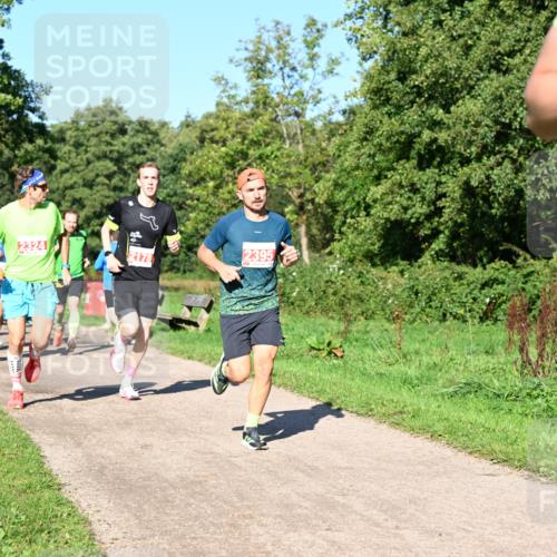 27.09.2026 - 35. Volkslauf durch das schöne Alstertal Dr. Thomas Lammeyer http://msf.ph/oto/10562626 27.09.2026 10:24:18 Laufen 2, 2470, 2324, 2178, 2395 meine-sportfotos.de