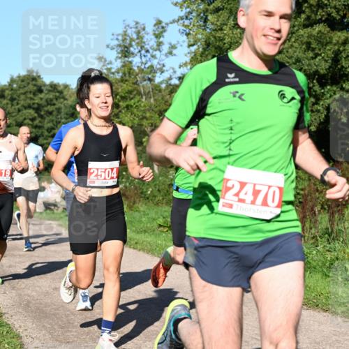 27.09.2026 - 35. Volkslauf durch das schöne Alstertal Dr. Thomas Lammeyer http://msf.ph/oto/10562648 27.09.2026 10:24:22 Laufen 2119, 2504, 2470 meine-sportfotos.de