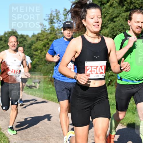 27.09.2026 - 35. Volkslauf durch das schöne Alstertal Dr. Thomas Lammeyer http://msf.ph/oto/10562653 27.09.2026 10:24:22 Laufen 2119, 79, 2504 meine-sportfotos.de