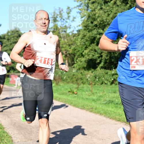 27.09.2026 - 35. Volkslauf durch das schöne Alstertal Dr. Thomas Lammeyer http://msf.ph/oto/10562655 27.09.2026 10:24:23 Laufen 121193, 2379, 9 meine-sportfotos.de