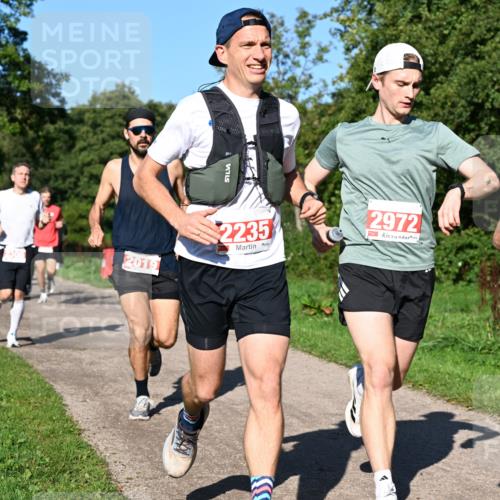 27.09.2026 - 35. Volkslauf durch das schöne Alstertal Dr. Thomas Lammeyer http://msf.ph/oto/10562668 27.09.2026 10:24:25 Laufen 2306, 2019, 2235, 2972, 23 meine-sportfotos.de
