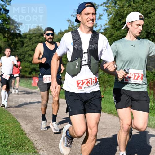 27.09.2026 - 35. Volkslauf durch das schöne Alstertal Dr. Thomas Lammeyer http://msf.ph/oto/10562669 27.09.2026 10:24:25 Laufen 201, 2235, 2972 meine-sportfotos.de