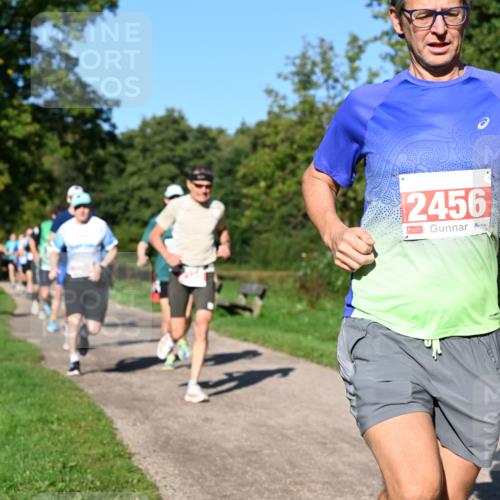 27.09.2026 - 35. Volkslauf durch das schöne Alstertal Dr. Thomas Lammeyer http://msf.ph/oto/10562690 27.09.2026 10:24:30 Laufen 2456, 2967 meine-sportfotos.de