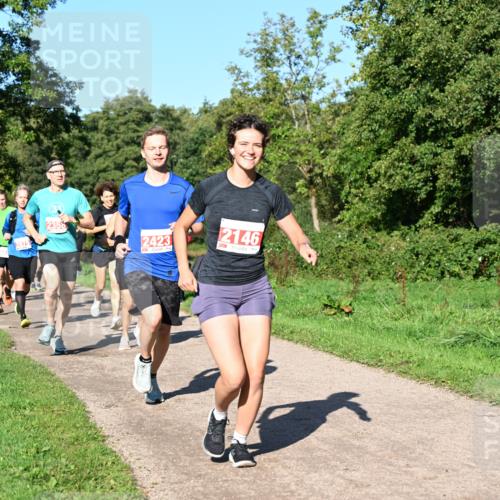 27.09.2026 - 35. Volkslauf durch das schöne Alstertal Dr. Thomas Lammeyer http://msf.ph/oto/10562735 27.09.2026 10:24:41 Laufen 2358, 2423, 2146 meine-sportfotos.de