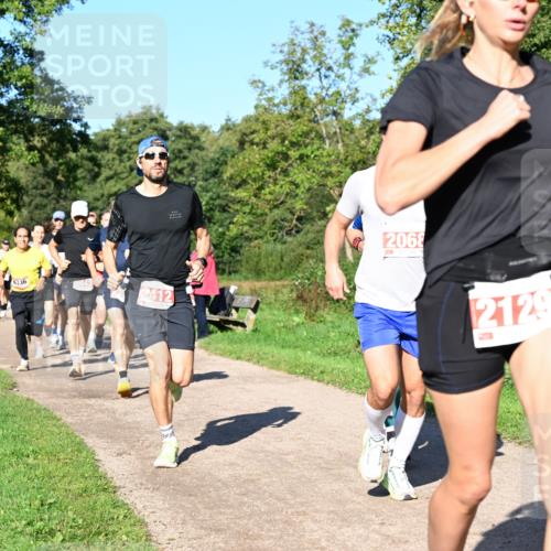 27.09.2026 - 35. Volkslauf durch das schöne Alstertal Dr. Thomas Lammeyer http://msf.ph/oto/10562802 27.09.2026 10:24:52 Laufen 8336, 2412, 2068, 2129, 2399 meine-sportfotos.de