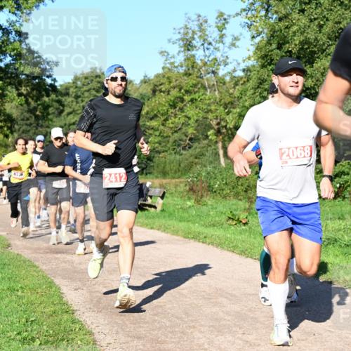 27.09.2026 - 35. Volkslauf durch das schöne Alstertal Dr. Thomas Lammeyer http://msf.ph/oto/10562804 27.09.2026 10:24:52 Laufen 2412, 2068, 21 meine-sportfotos.de