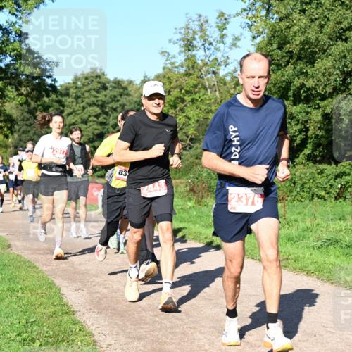 27.09.2026 - 35. Volkslauf durch das schöne Alstertal Dr. Thomas Lammeyer http://msf.ph/oto/10562814 27.09.2026 10:24:54 Laufen 2977, 83, 7443, 2376 meine-sportfotos.de