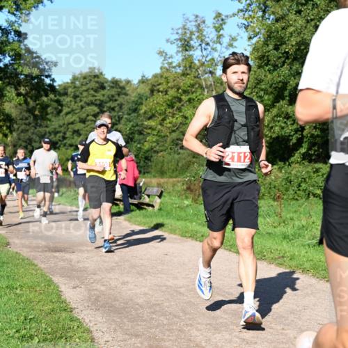 27.09.2026 - 35. Volkslauf durch das schöne Alstertal Dr. Thomas Lammeyer http://msf.ph/oto/10562831 27.09.2026 10:24:57 Laufen 2498, 2112, 2977 meine-sportfotos.de
