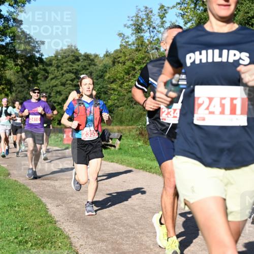 27.09.2026 - 35. Volkslauf durch das schöne Alstertal Dr. Thomas Lammeyer http://msf.ph/oto/10562851 27.09.2026 10:25:03 Laufen 2410, 2355, 234, 2411 meine-sportfotos.de