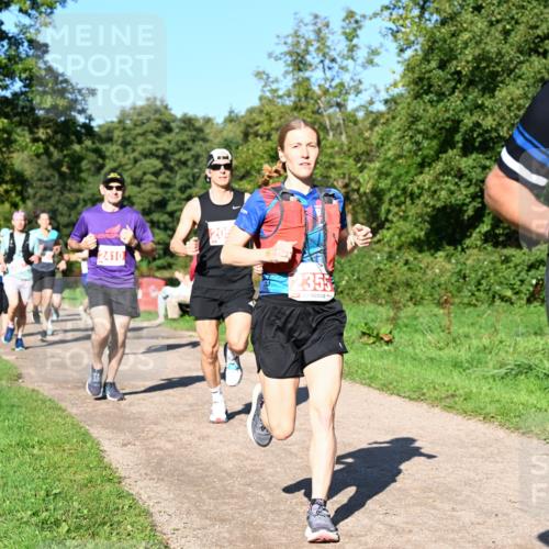 27.09.2026 - 35. Volkslauf durch das schöne Alstertal Dr. Thomas Lammeyer http://msf.ph/oto/10562856 27.09.2026 10:25:03 Laufen 2410, 205, 2355, 2345 meine-sportfotos.de