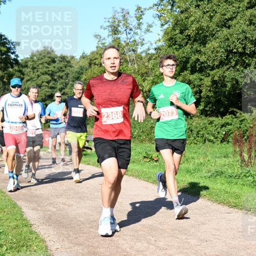 27.09.2026 - 35. Volkslauf durch das schöne Alstertal Dr. Thomas Lammeyer http://msf.ph/oto/10562932 27.09.2026 10:25:22 Laufen 2040, 2368, 2073 meine-sportfotos.de