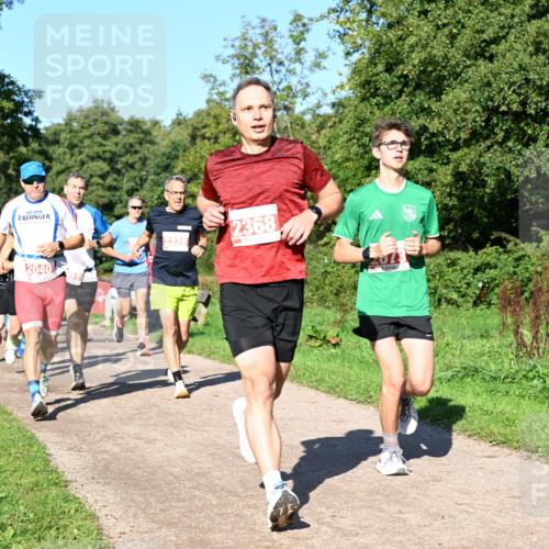 27.09.2026 - 35. Volkslauf durch das schöne Alstertal Dr. Thomas Lammeyer http://msf.ph/oto/10562933 27.09.2026 10:25:23 Laufen 2040, 2368, 328 meine-sportfotos.de