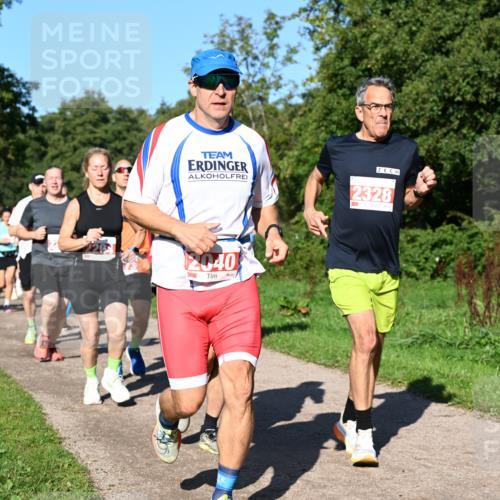27.09.2026 - 35. Volkslauf durch das schöne Alstertal Dr. Thomas Lammeyer http://msf.ph/oto/10562944 27.09.2026 10:25:24 Laufen 2328, 2040 meine-sportfotos.de