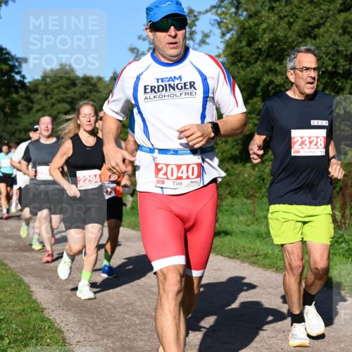 27.09.2026 - 35. Volkslauf durch das schöne Alstertal Dr. Thomas Lammeyer http://msf.ph/oto/10562946 27.09.2026 10:25:25 Laufen 2328, 2040 meine-sportfotos.de