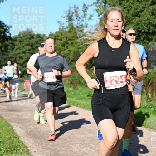 27.09.2026 - 35. Volkslauf durch das schöne Alstertal Dr. Thomas Lammeyer http://msf.ph/oto/10562953 27.09.2026 10:25:26 Laufen 2207, 2294 meine-sportfotos.de