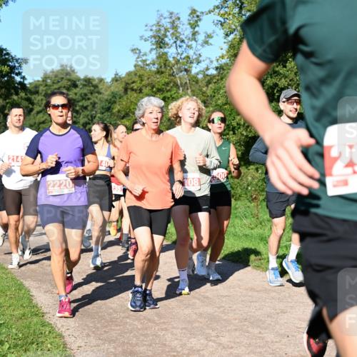 27.09.2026 - 35. Volkslauf durch das schöne Alstertal Dr. Thomas Lammeyer http://msf.ph/oto/10562989 27.09.2026 10:25:34 Laufen 214, 2220, 140, 108, 500, 2979 meine-sportfotos.de