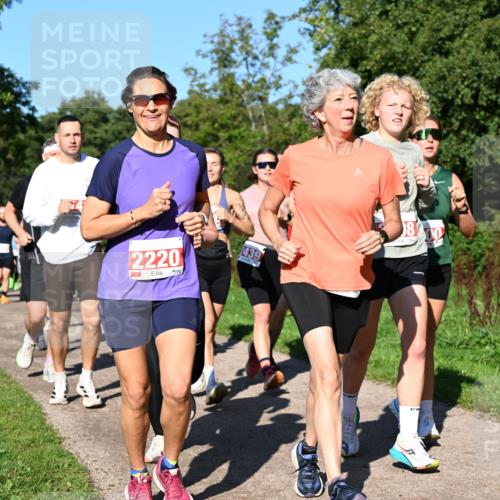 27.09.2026 - 35. Volkslauf durch das schöne Alstertal Dr. Thomas Lammeyer http://msf.ph/oto/10562995 27.09.2026 10:25:35 Laufen 2220, 2439 meine-sportfotos.de