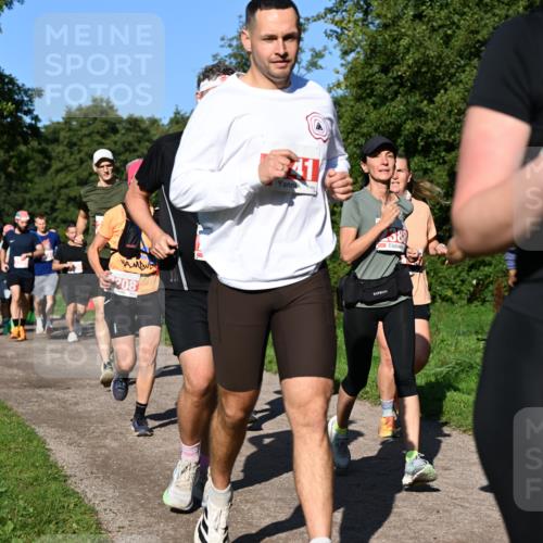 27.09.2026 - 35. Volkslauf durch das schöne Alstertal Dr. Thomas Lammeyer http://msf.ph/oto/10563004 27.09.2026 10:25:37 Laufen 208, 1, 232 meine-sportfotos.de