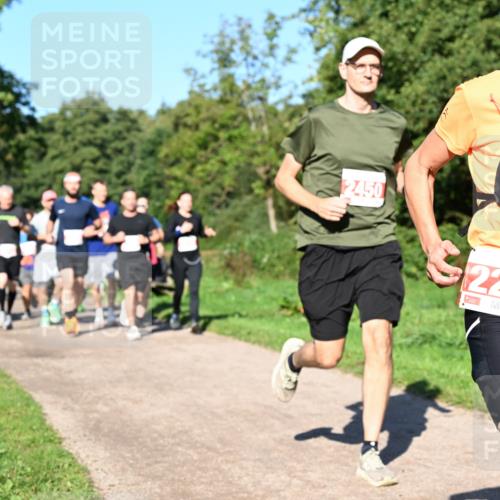 27.09.2026 - 35. Volkslauf durch das schöne Alstertal Dr. Thomas Lammeyer http://msf.ph/oto/10563017 27.09.2026 10:25:39 Laufen 2450, 30, 2208 meine-sportfotos.de
