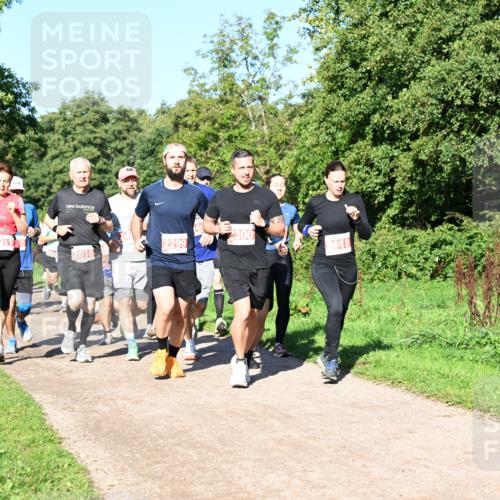 27.09.2026 - 35. Volkslauf durch das schöne Alstertal Dr. Thomas Lammeyer http://msf.ph/oto/10563029 27.09.2026 10:25:41 Laufen 2327, 0115, 2300, 2299, 2010, 118 meine-sportfotos.de
