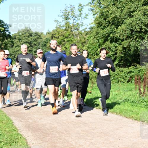 27.09.2026 - 35. Volkslauf durch das schöne Alstertal Dr. Thomas Lammeyer http://msf.ph/oto/10563030 27.09.2026 10:25:41 Laufen 2299, 2300, 12327, 2011, 2010, 2118 meine-sportfotos.de