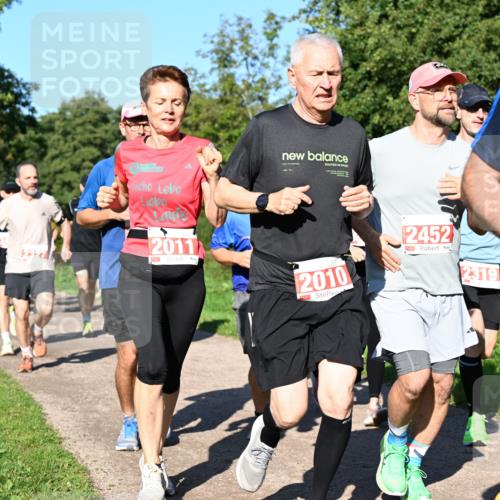 27.09.2026 - 35. Volkslauf durch das schöne Alstertal Dr. Thomas Lammeyer http://msf.ph/oto/10563047 27.09.2026 10:25:44 Laufen 2011, 2010, 2452, 2319, 22 meine-sportfotos.de