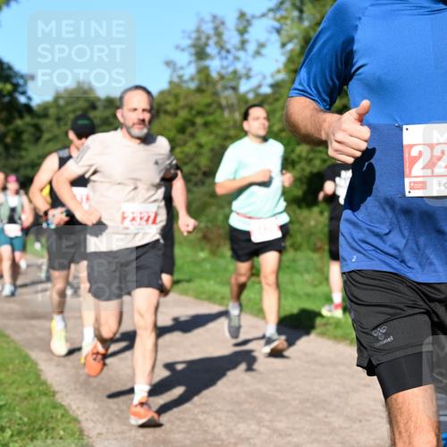 27.09.2026 - 35. Volkslauf durch das schöne Alstertal Dr. Thomas Lammeyer http://msf.ph/oto/10563057 27.09.2026 10:25:45 Laufen 2327, 2255 meine-sportfotos.de