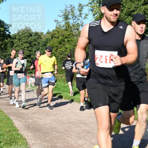 27.09.2026 - 35. Volkslauf durch das schöne Alstertal Dr. Thomas Lammeyer http://msf.ph/oto/10563068 27.09.2026 10:25:47 Laufen 22692302, 247, 2394, 2959, 241 meine-sportfotos.de