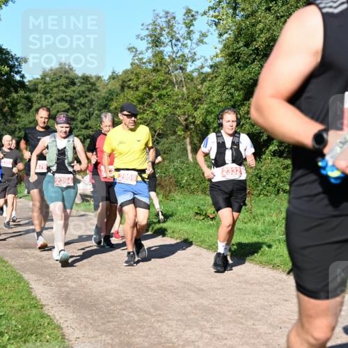 27.09.2026 - 35. Volkslauf durch das schöne Alstertal Dr. Thomas Lammeyer http://msf.ph/oto/10563071 27.09.2026 10:25:48 Laufen 2302, 476, 2394, 2332, 2413 meine-sportfotos.de