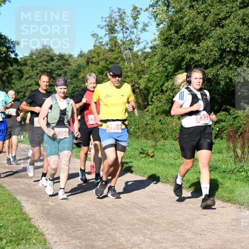 27.09.2026 - 35. Volkslauf durch das schöne Alstertal Dr. Thomas Lammeyer http://msf.ph/oto/10563073 27.09.2026 10:25:48 Laufen 302, 2269, 2394, 2959, 2332 meine-sportfotos.de