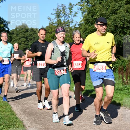 27.09.2026 - 35. Volkslauf durch das schöne Alstertal Dr. Thomas Lammeyer http://msf.ph/oto/10563081 27.09.2026 10:25:49 Laufen 2476, 2394, 2352, 2959, 1 meine-sportfotos.de